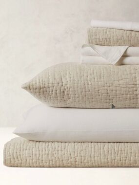 Banana Republic Home - Queen Size - Comforter and Sheets Set MSRP $720